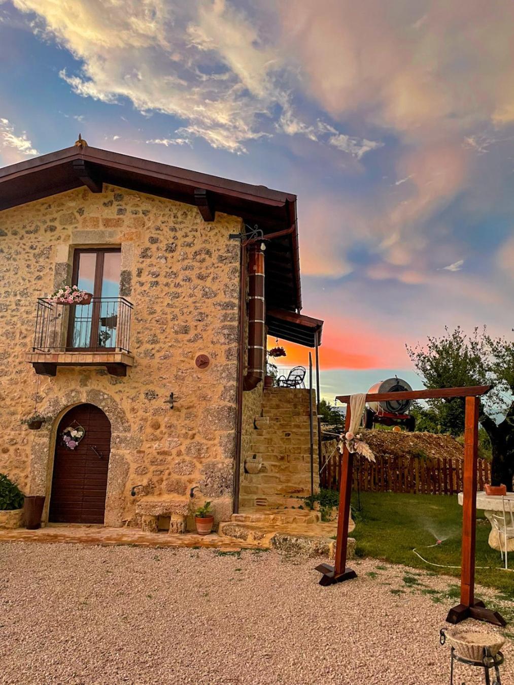 Agriturismo Le Faeta アルピーノ エクステリア 写真