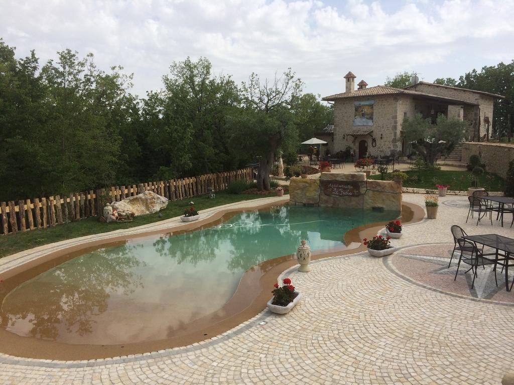 Agriturismo Le Faeta アルピーノ エクステリア 写真