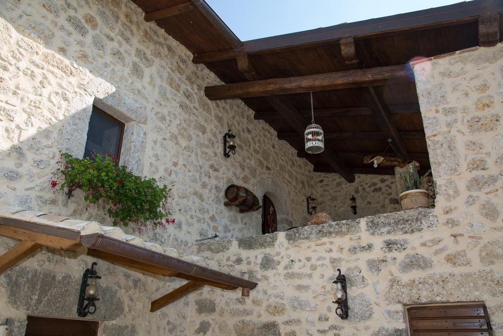 Agriturismo Le Faeta アルピーノ エクステリア 写真